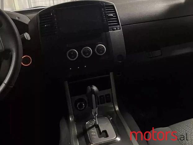 2012' Nissan Navara photo #5