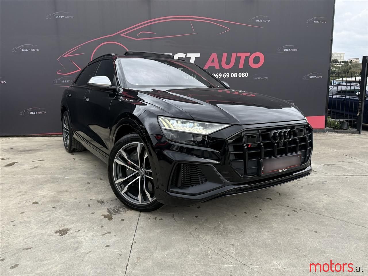 2020' Audi Q8 photo #1