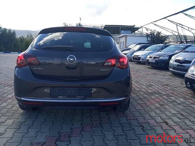 2015' Opel Astra photo #5