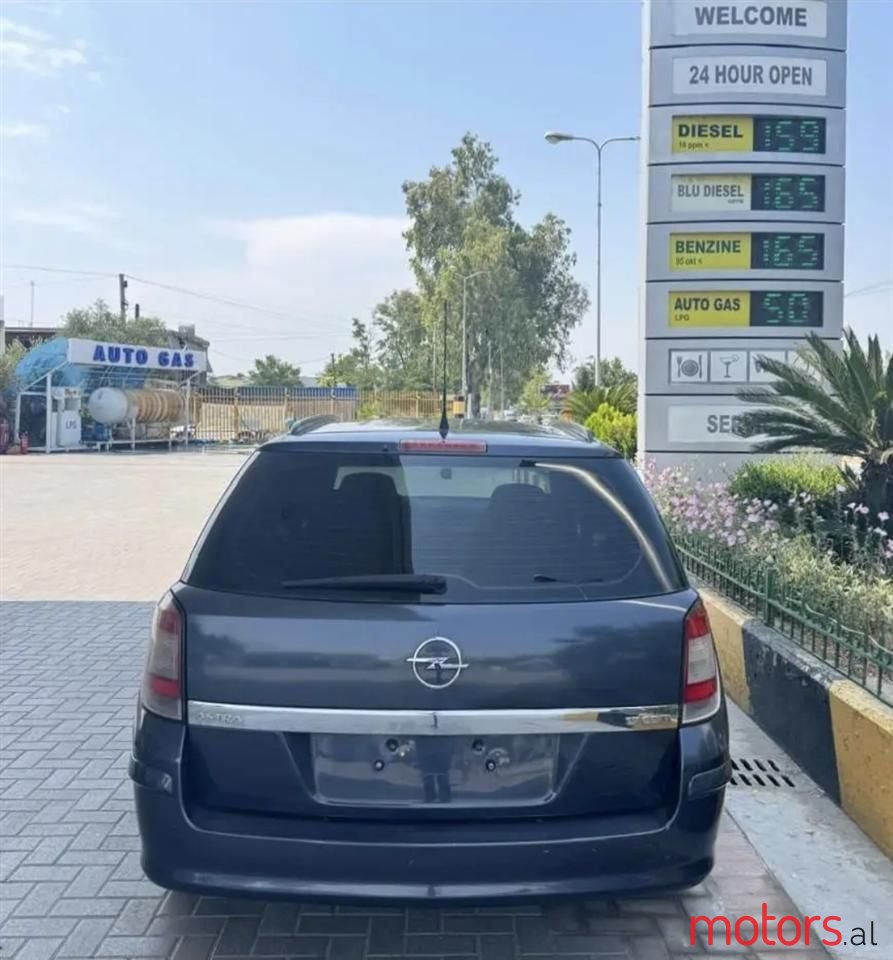 2008' Opel Astra photo #3