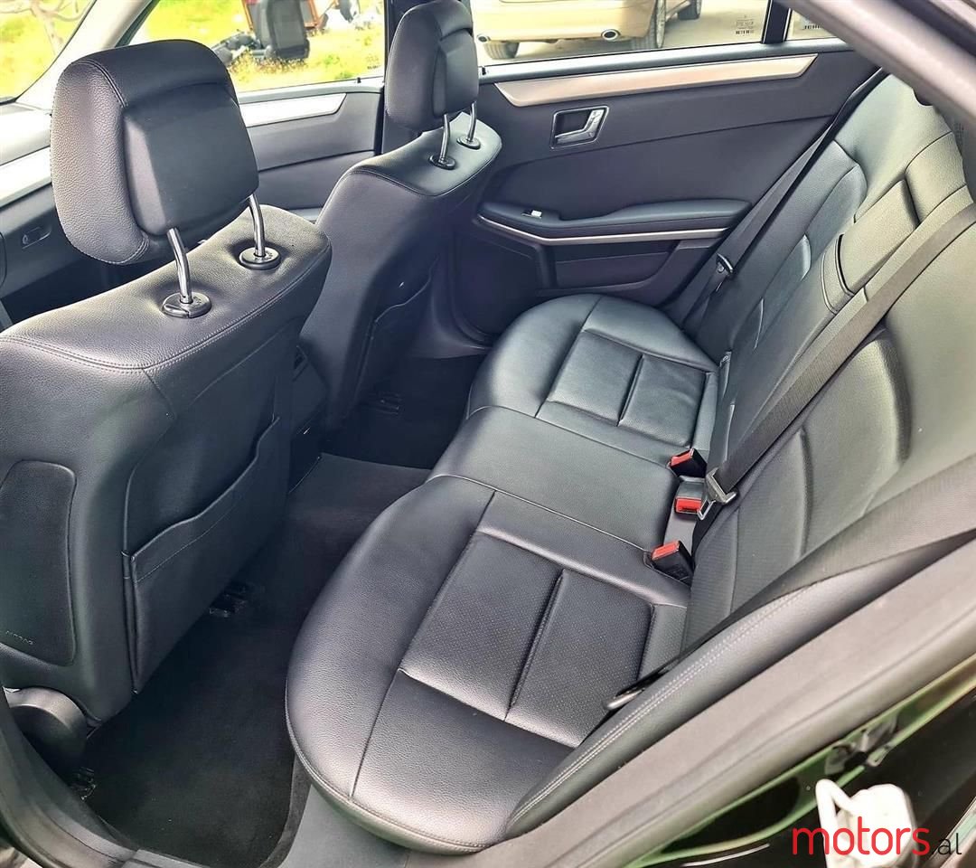 2009' Mercedes-Benz E 220 photo #4