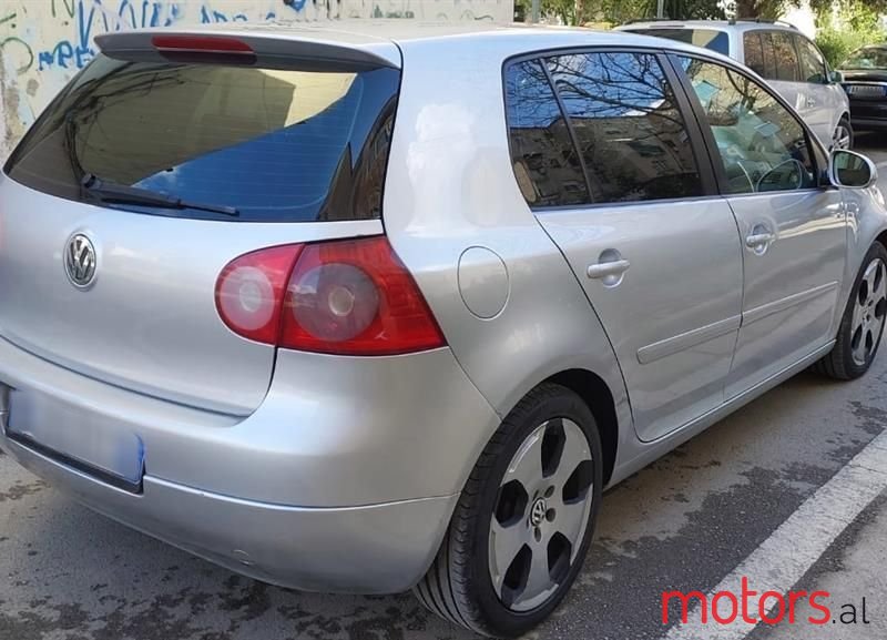 2005' Volkswagen Golf photo #4