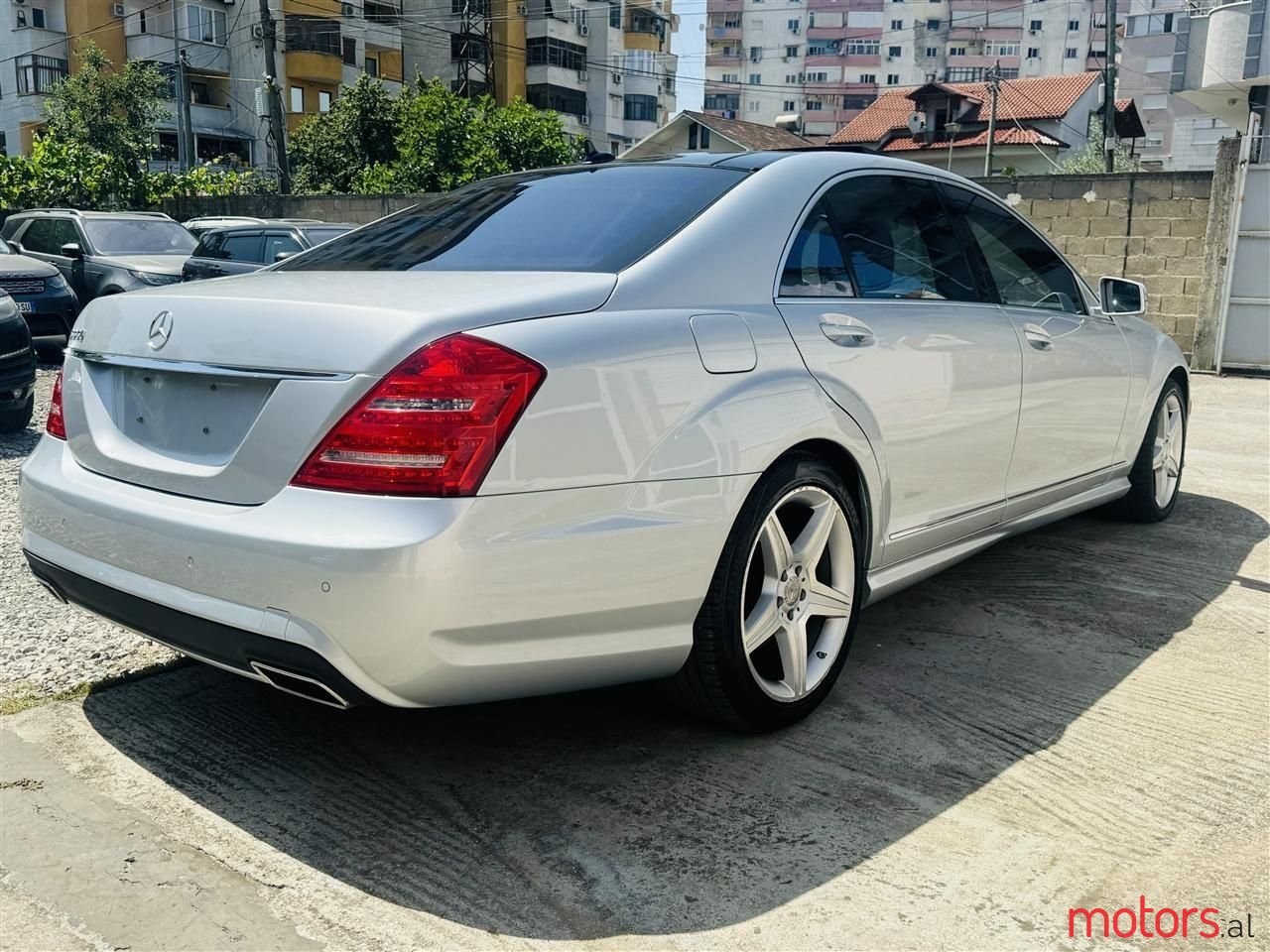 2010' Mercedes-Benz S 550 photo #3