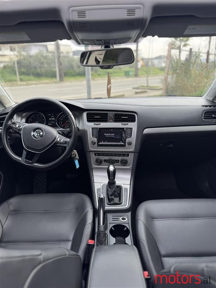 2016' Volkswagen Golf photo #4