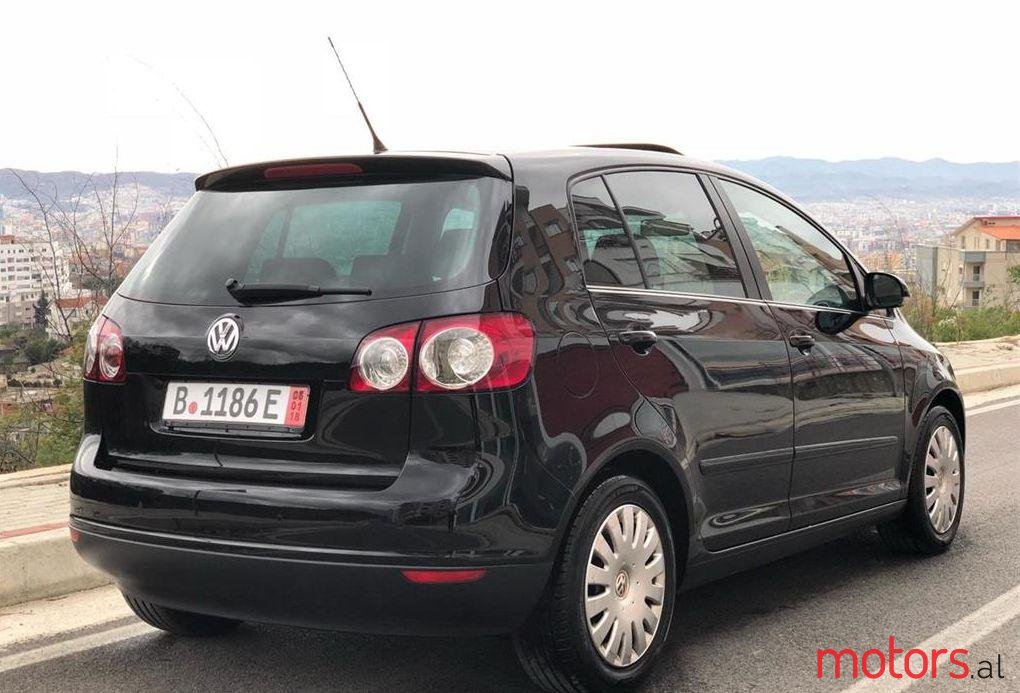 2008' Volkswagen Golf Plus photo #1