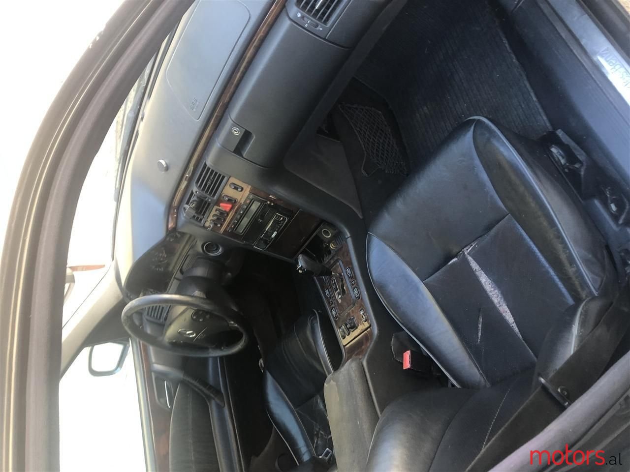 2001' Mercedes-Benz 270 photo #4