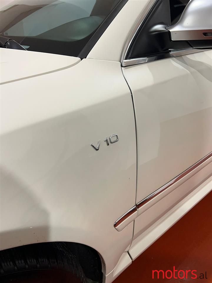 2009' Audi S8 photo #2