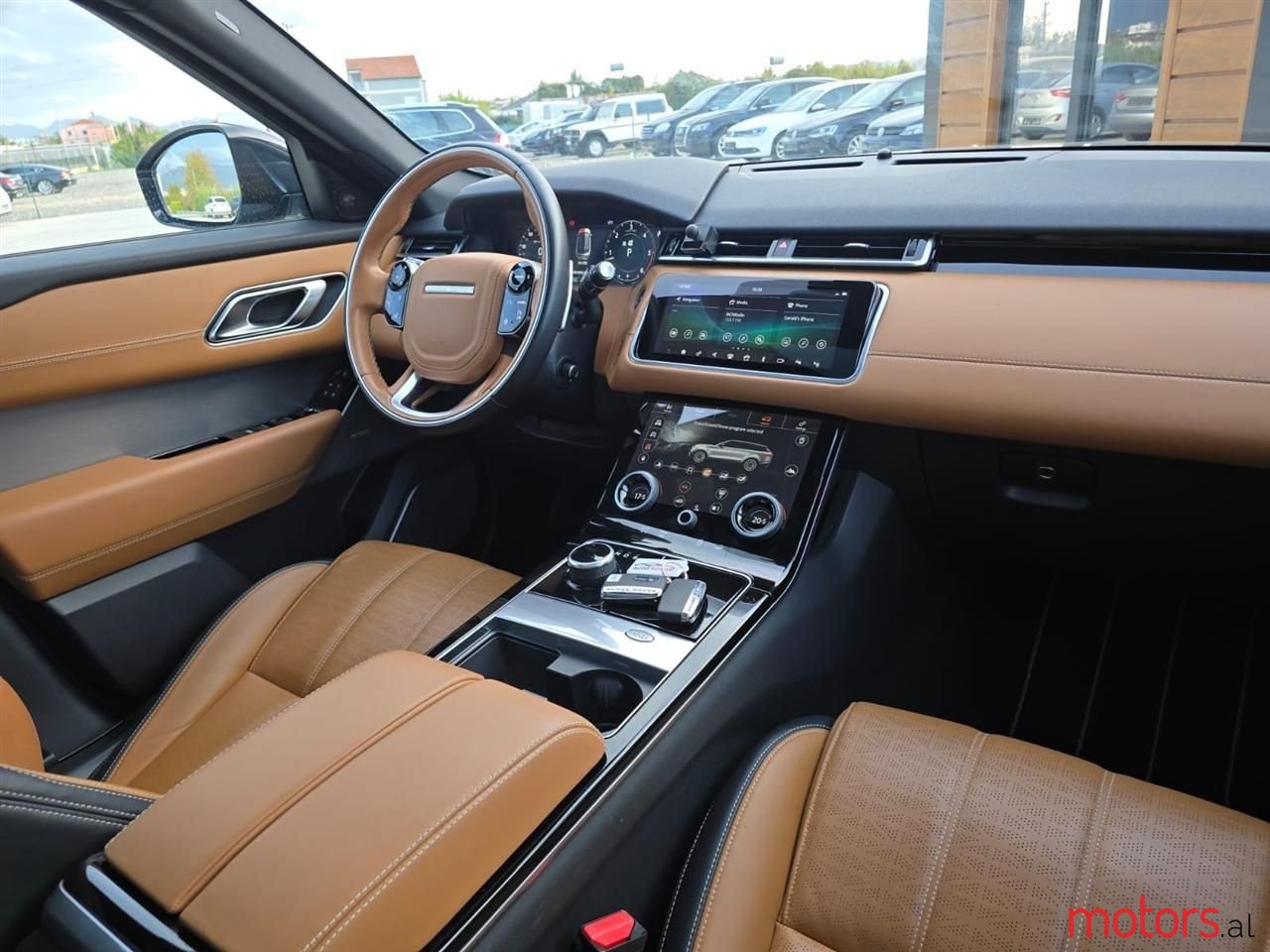 2018' Land Rover Range Rover Velar photo #6