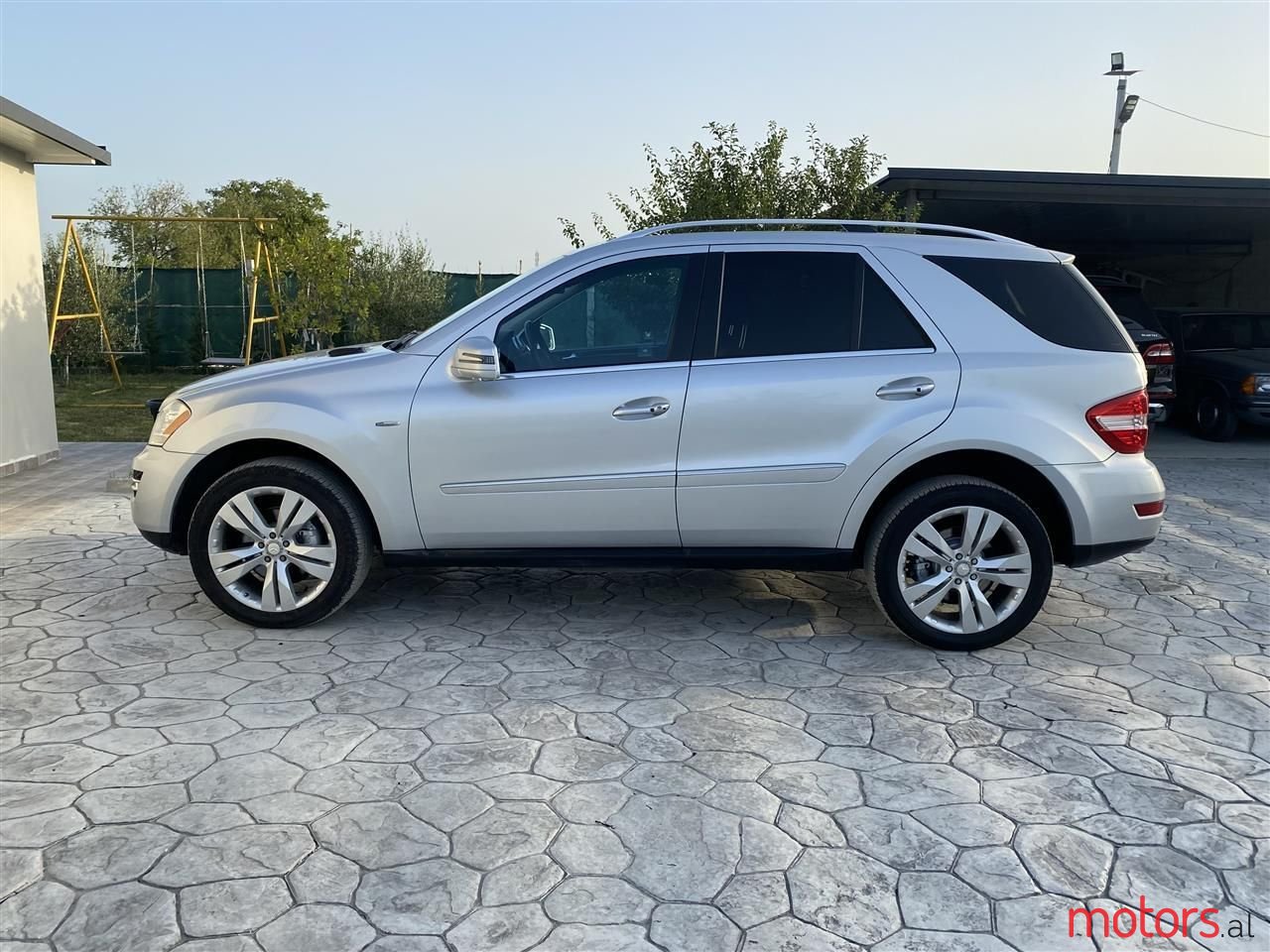 2011' Mercedes-Benz ML 350 photo #6