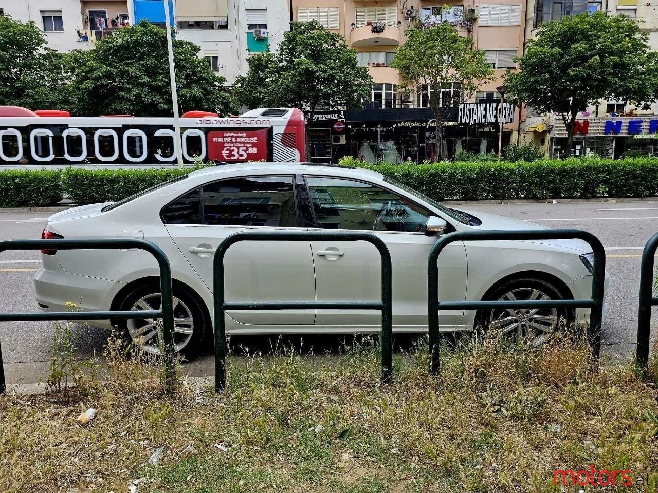 2015' Volkswagen Jetta photo #2