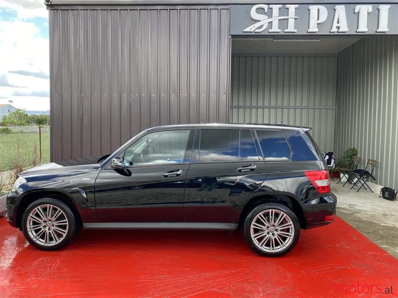 2011' Mercedes-Benz GLK 250 photo #5