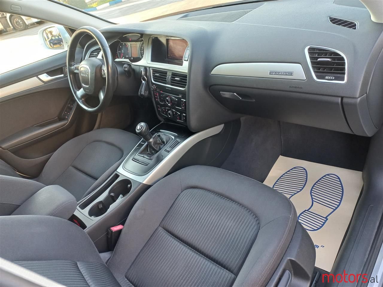 2010' Audi A4 photo #3