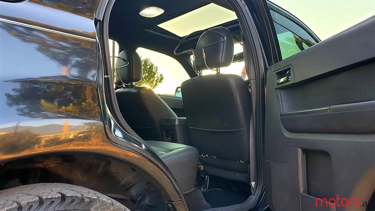 2011' Ford Escape photo #3