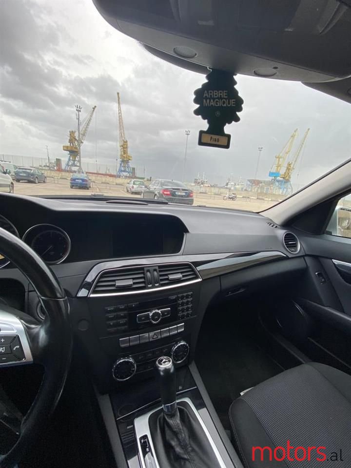 2012' Mercedes-Benz C 220 photo #3