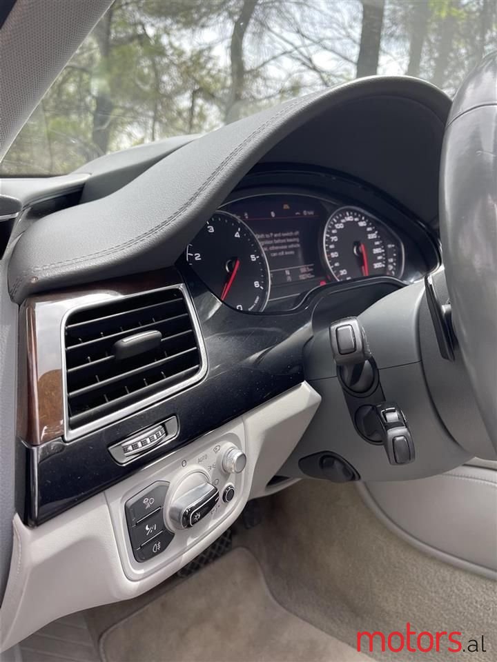 2014' Audi A8 photo #6