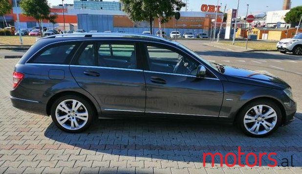 2009' Mercedes-Benz C 200 photo #1