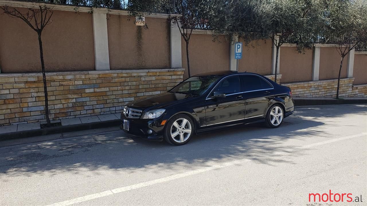 2010' Mercedes-Benz C 300 photo #3
