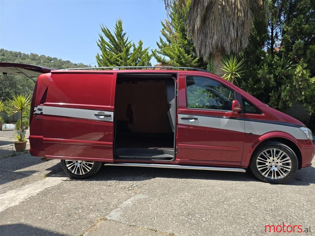 2011' Mercedes-Benz Vito photo #4