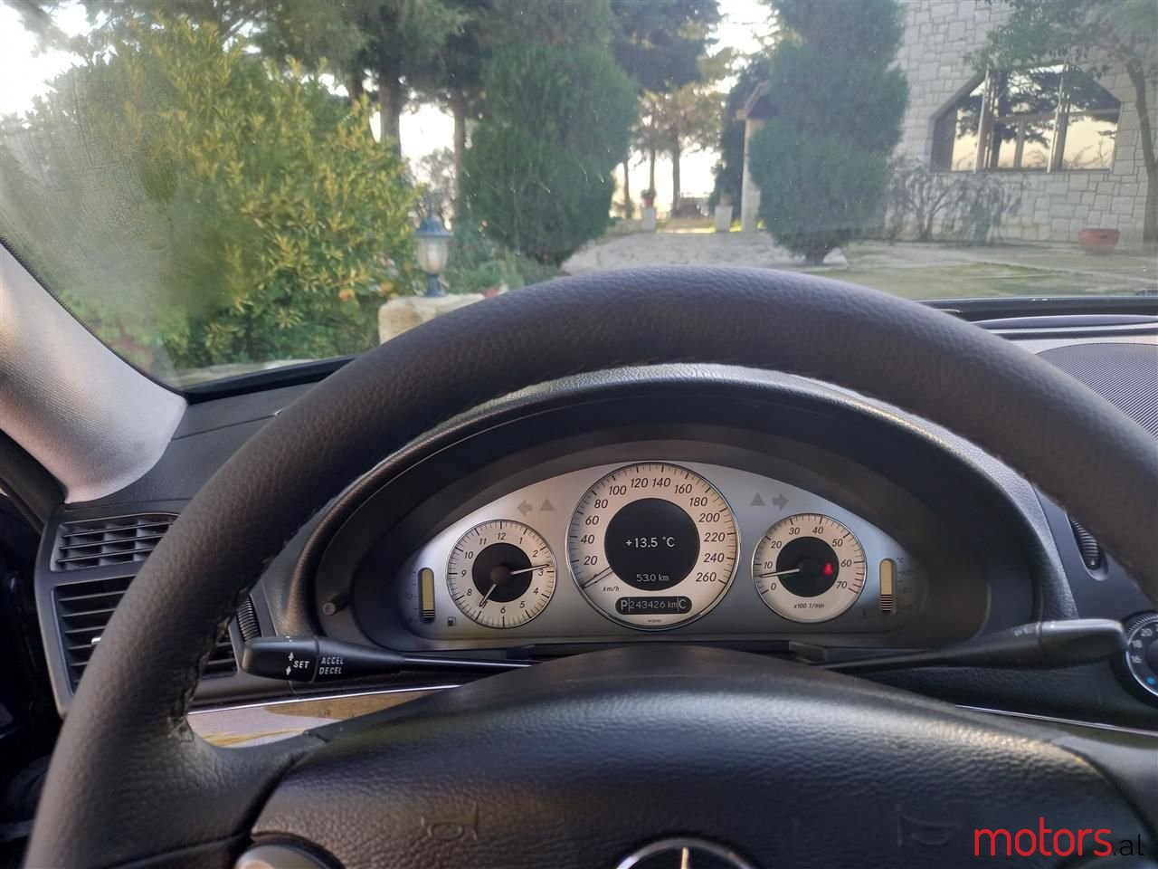 2009' Mercedes-Benz 300 photo #6