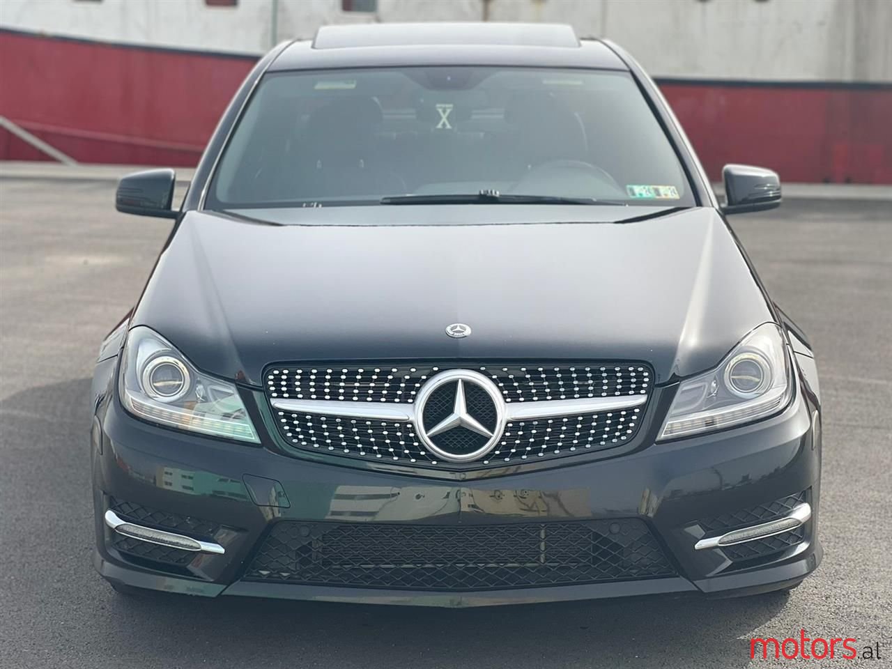 2012' Mercedes-Benz C 300 photo #1