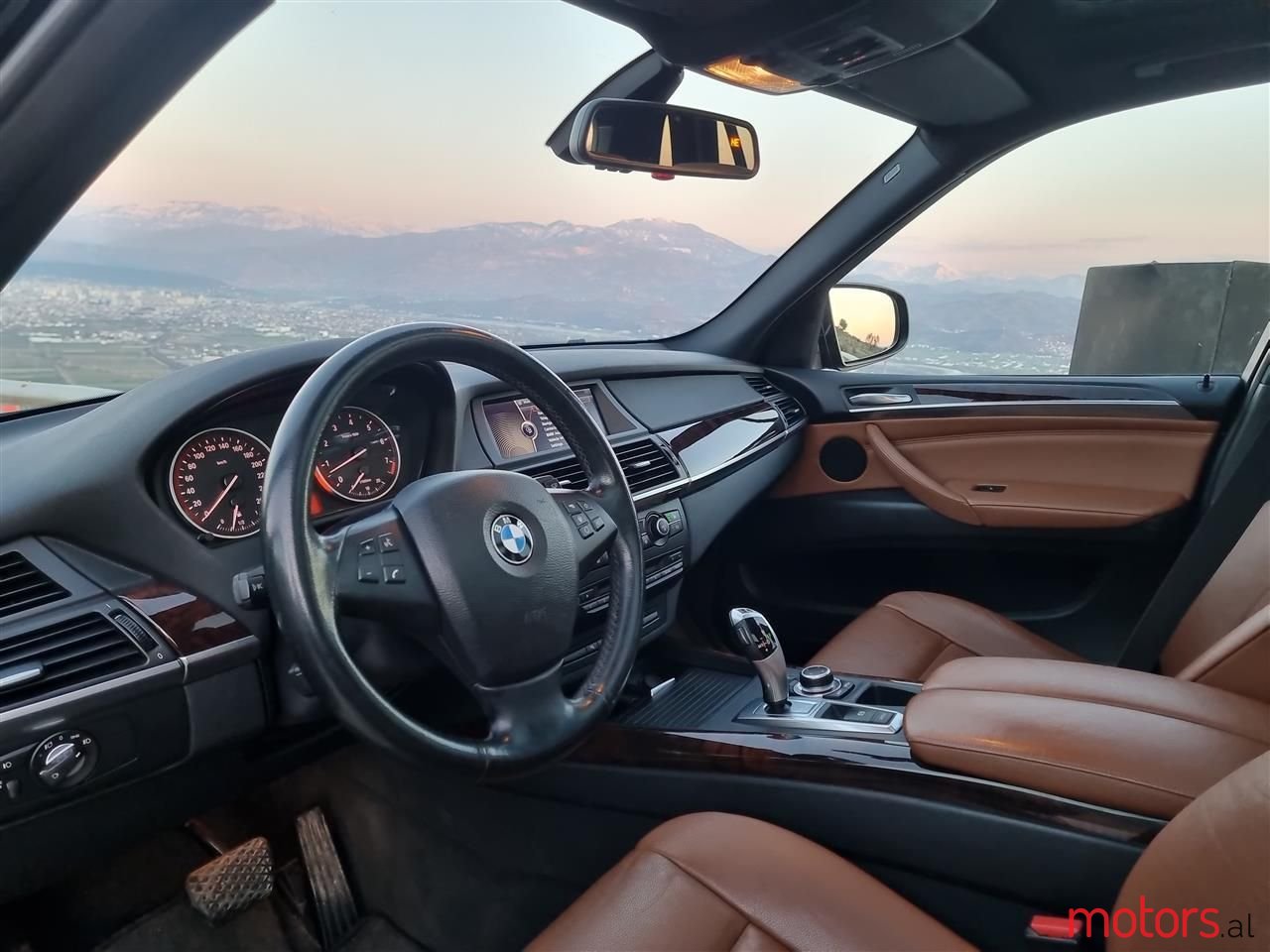 2010' BMW X5 photo #6