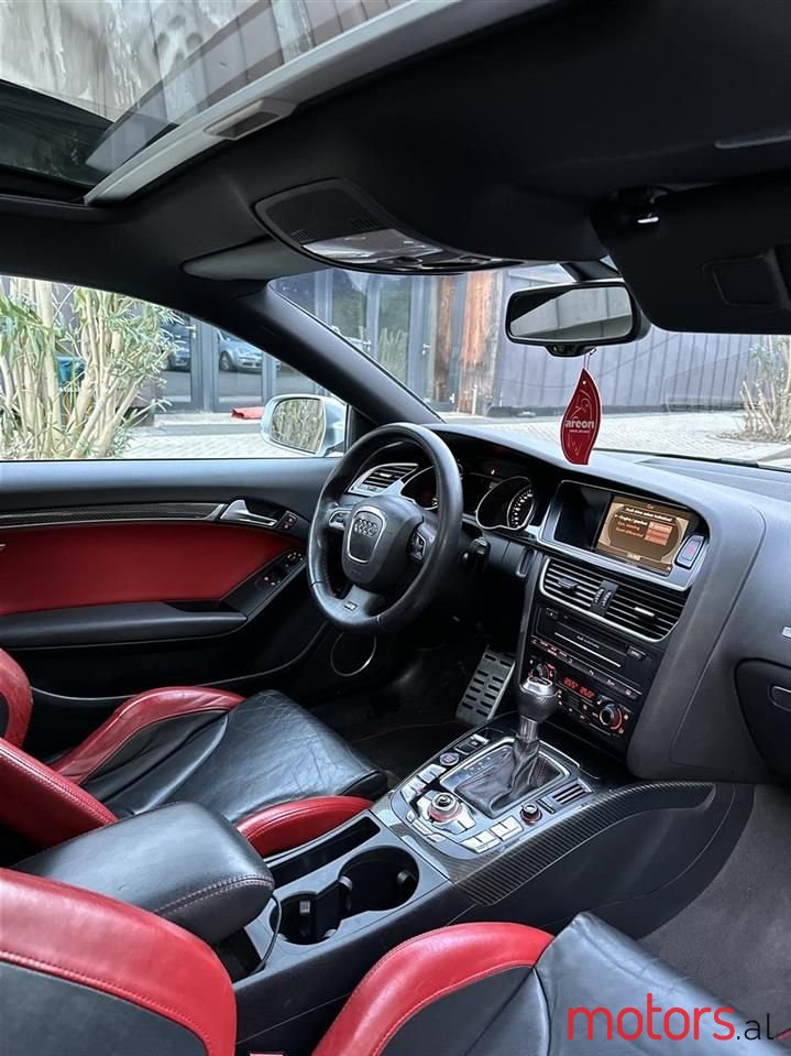 2011' Audi RS5 photo #6