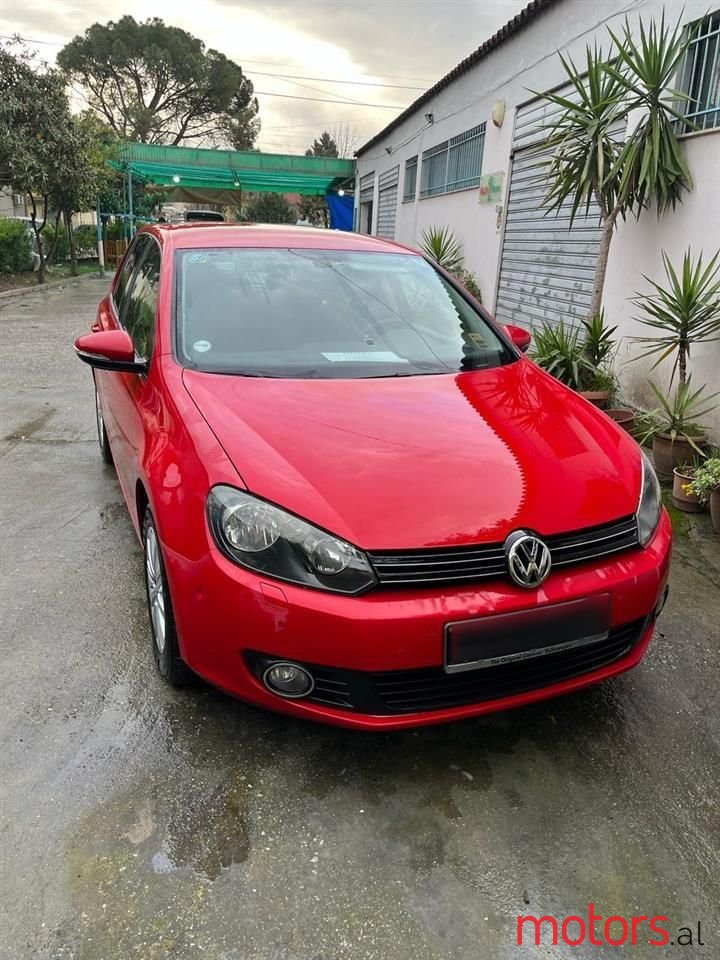 2010' Volkswagen Golf photo #1