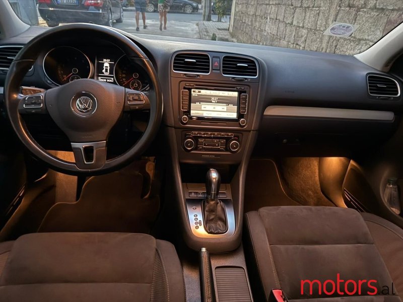 2012' Volkswagen Golf photo #5
