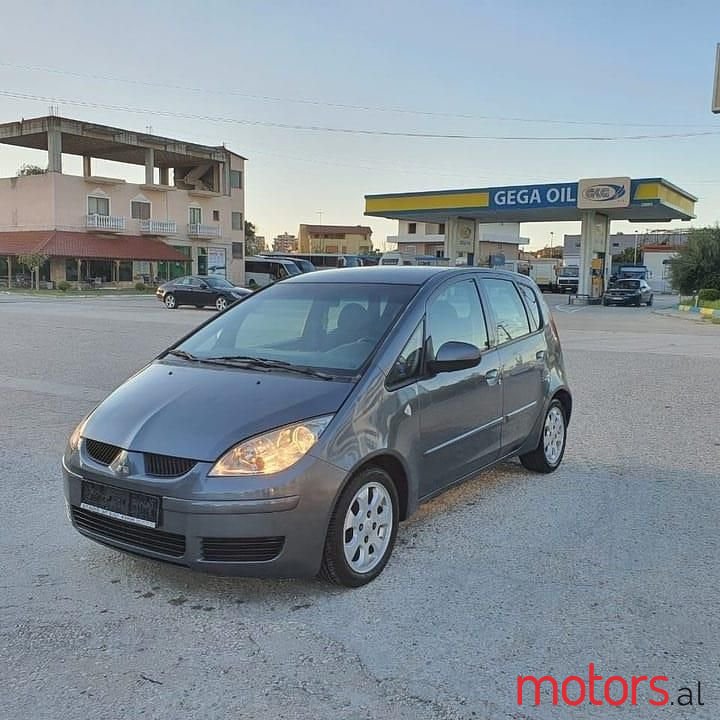 2005' Mitsubishi Colt photo #1