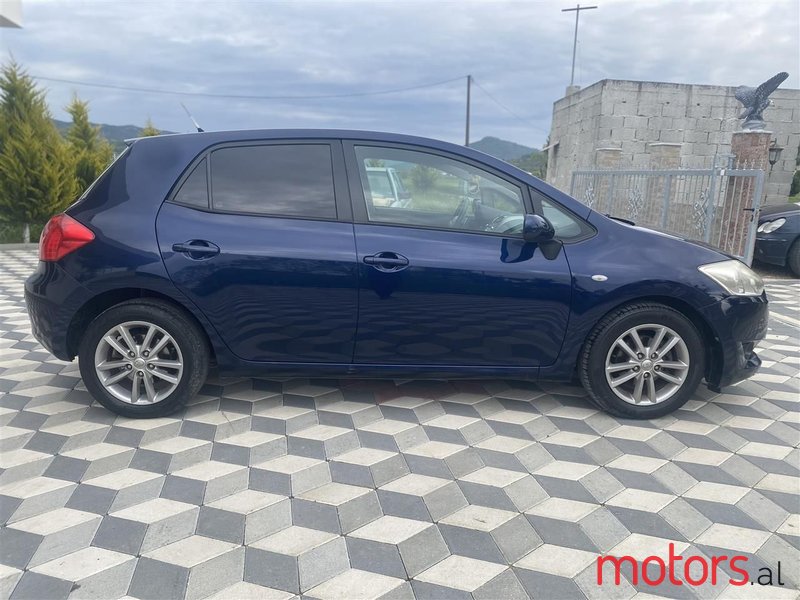 2007' Toyota Auris photo #6