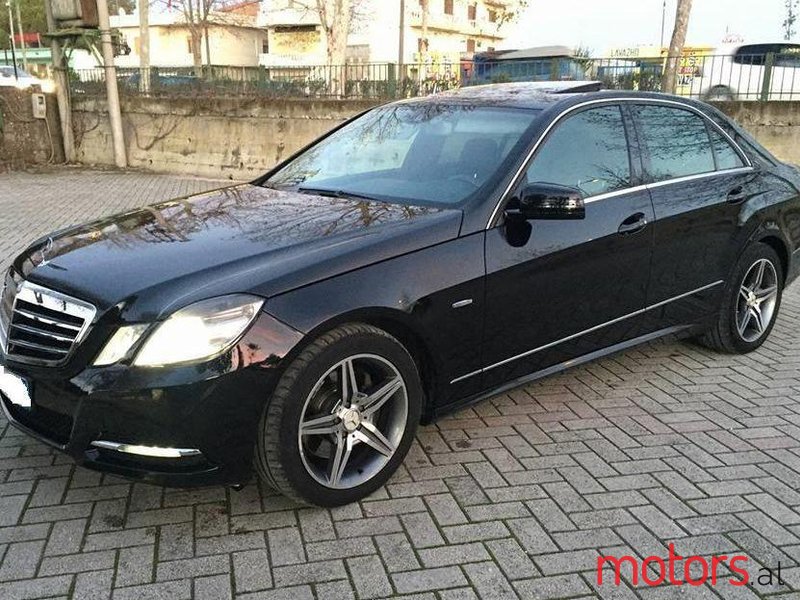 2010' Mercedes-Benz E 250 photo #2