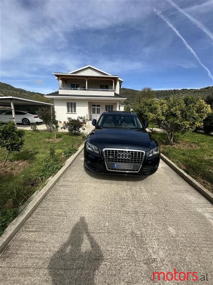 2010' Audi Q5 photo #2