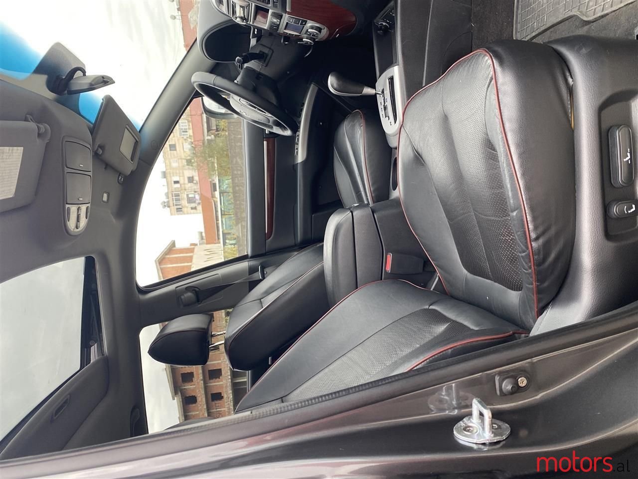 2010' Hyundai Santa Fe photo #6