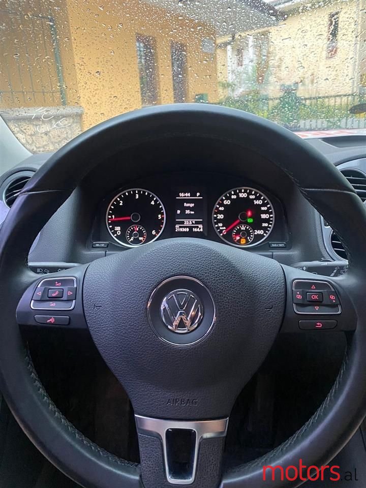 2013' Volkswagen Tiguan photo #6