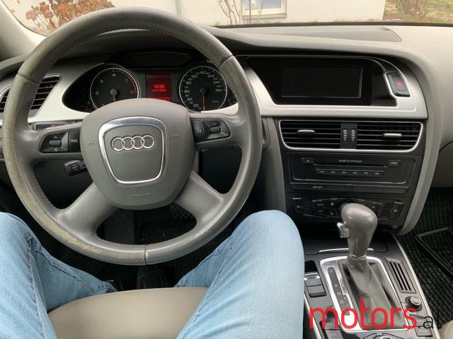 2010' Audi A4 Avant photo #5