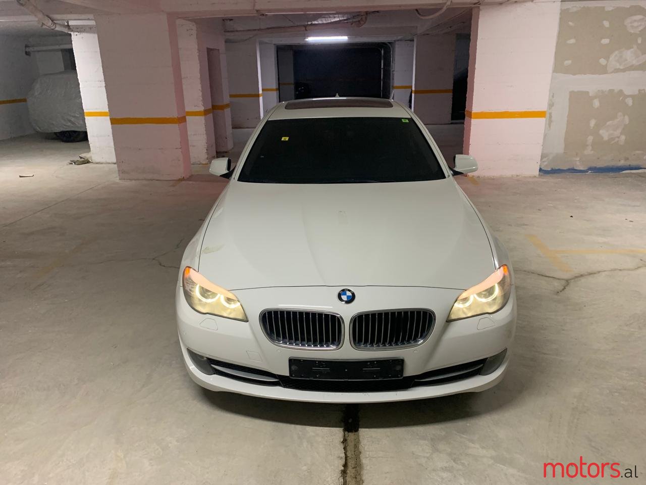 2014' BMW 520 photo #1