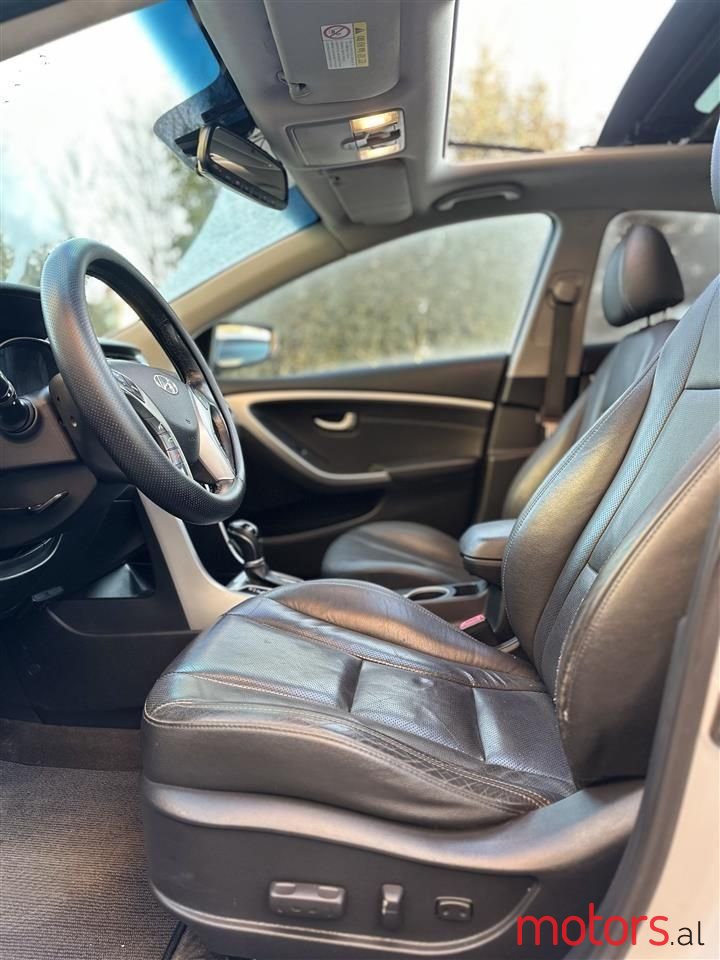 2014' Hyundai i30 photo #6