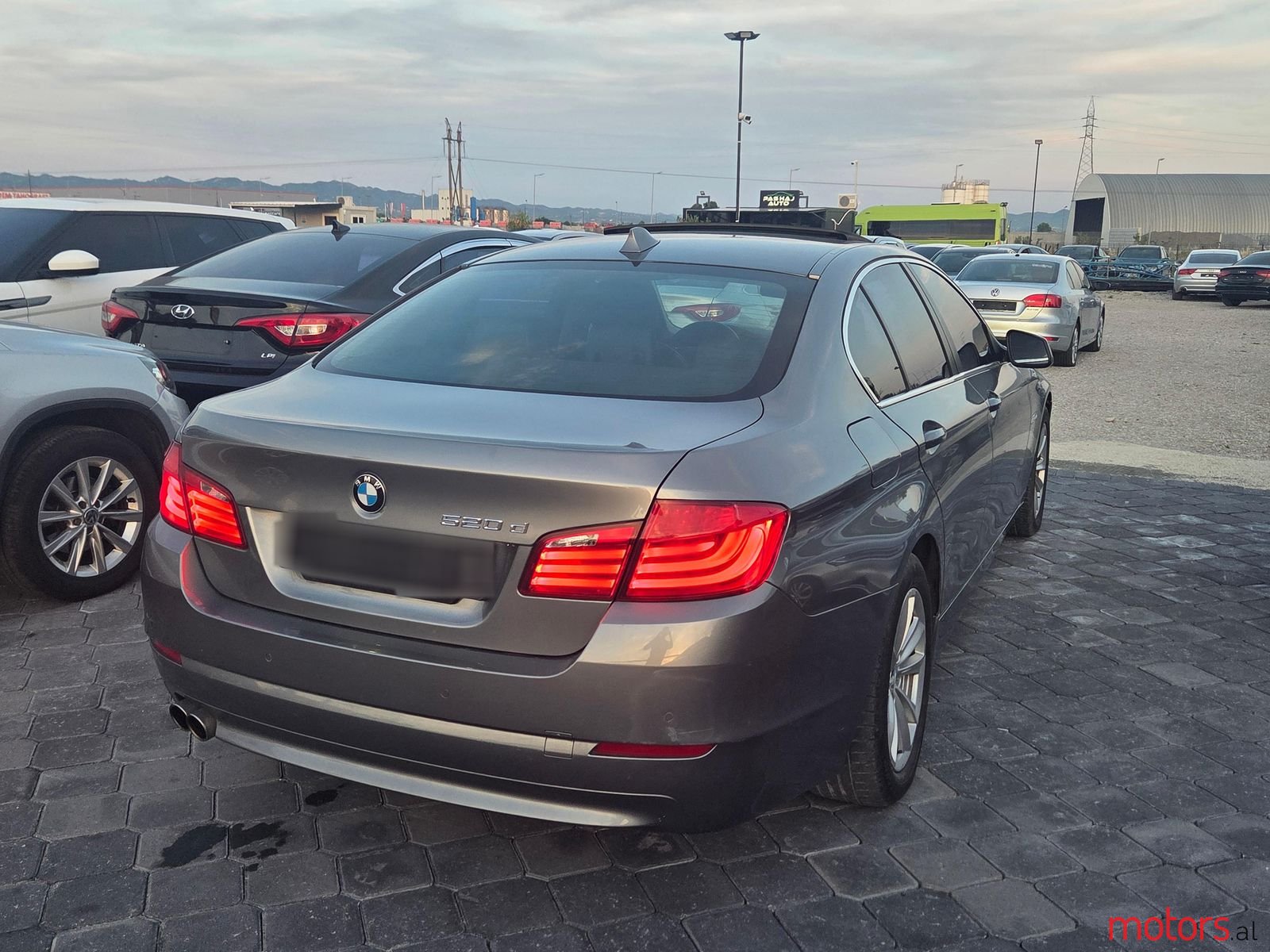 2013' BMW 520 photo #4