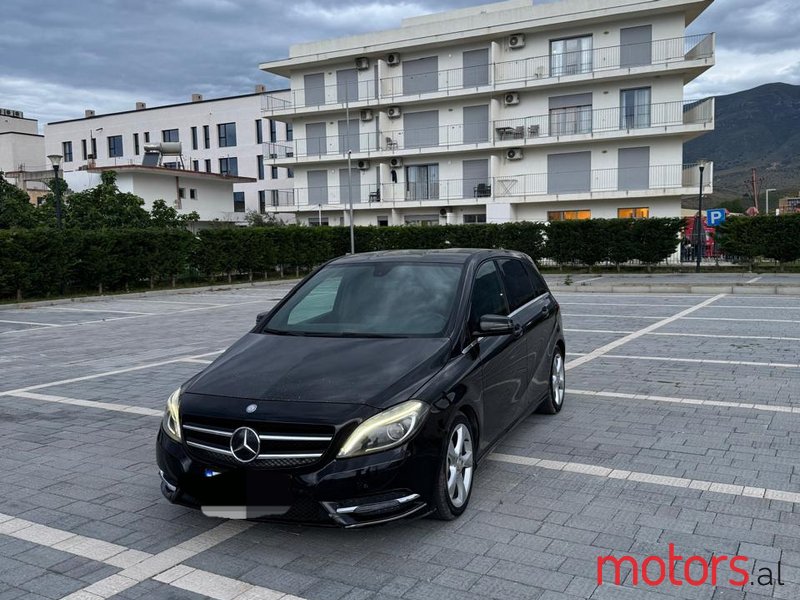 2014' Mercedes-Benz 180 photo #5