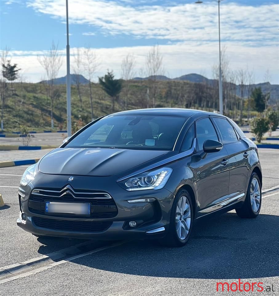 2014' Citroen DS5 photo #1