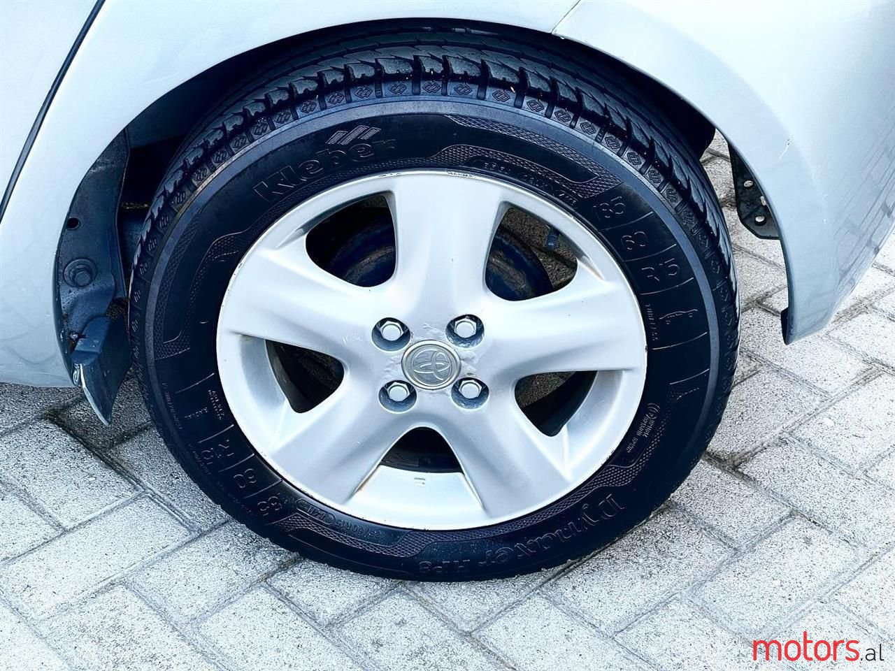 2006' Toyota Yaris photo #2