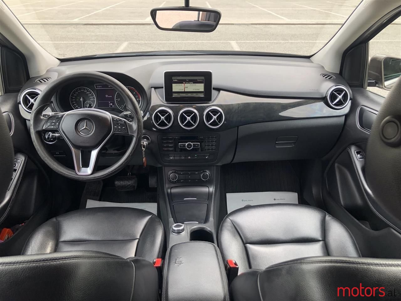 2013' Mercedes-Benz B 180 photo #6