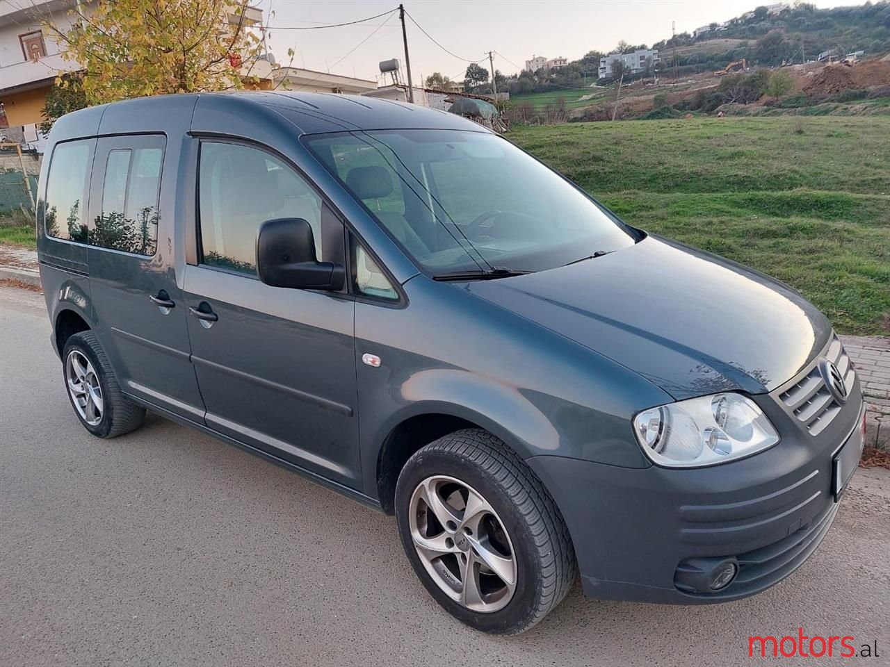 2010' Volkswagen Caddy photo #1