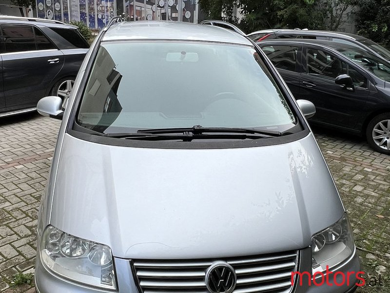 2005' Volkswagen Sharan photo #2