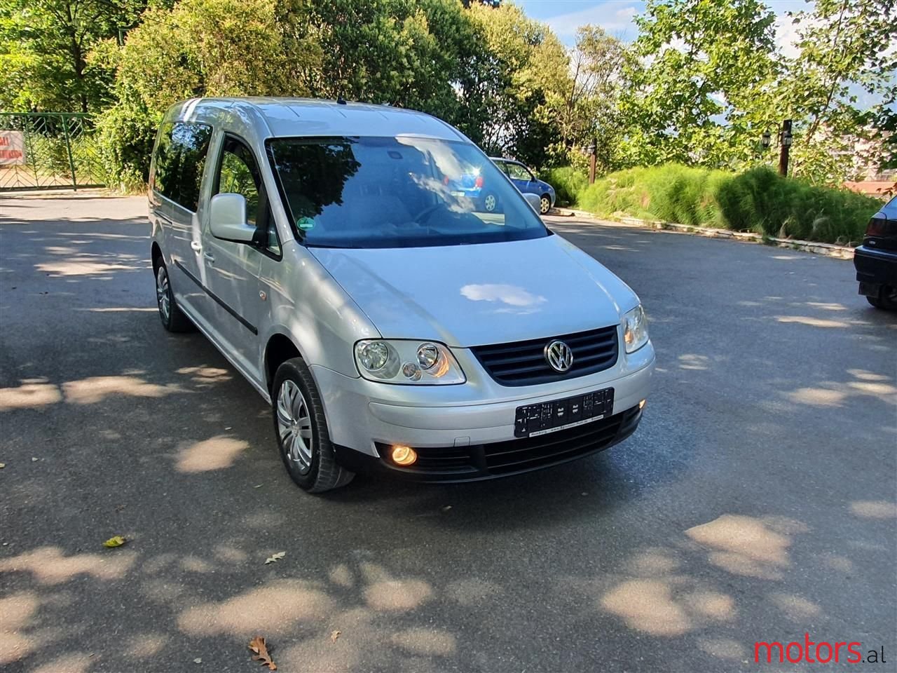 2009' Volkswagen Caddy photo #3