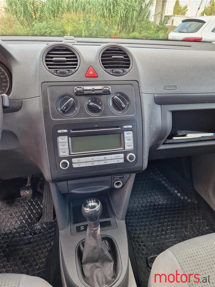 2008' Volkswagen Caddy photo #2