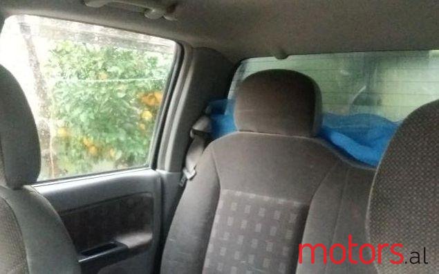 2004' Isuzu photo #1