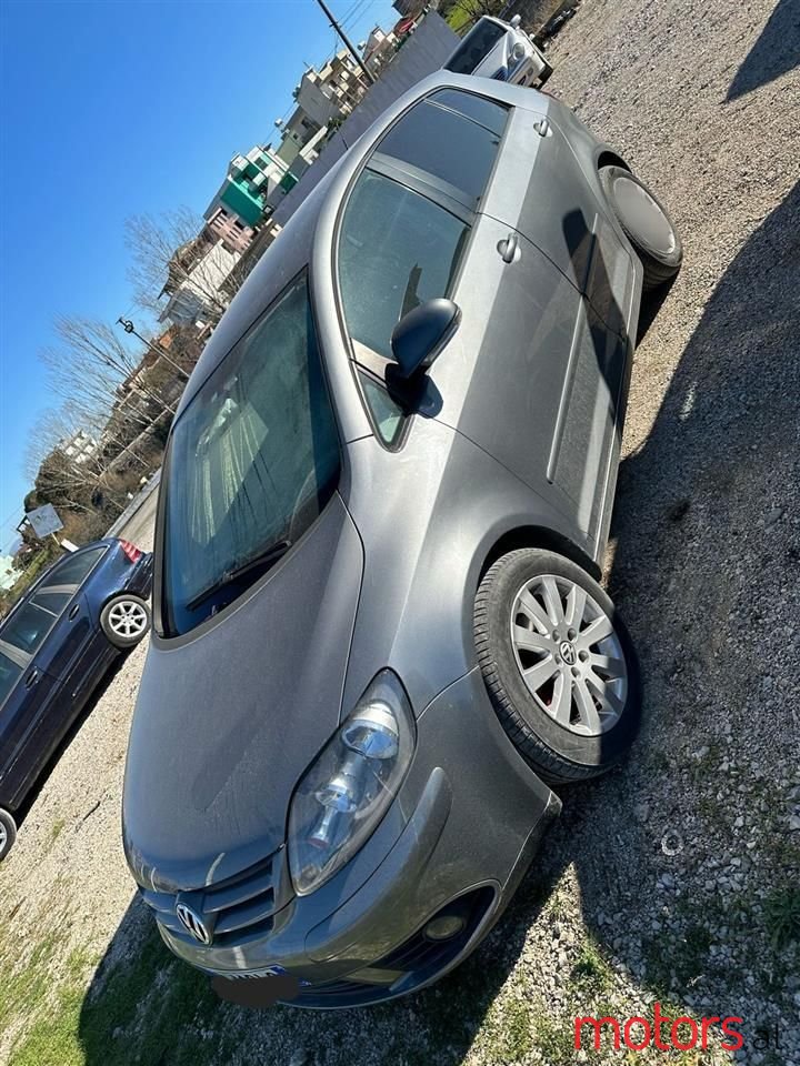 2006' Volkswagen Golf photo #1