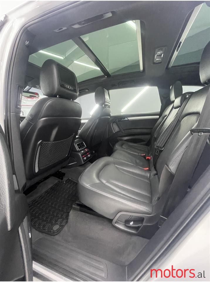 2012' Audi Q7 photo #5