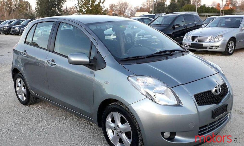 2006' Toyota Yaris photo #1